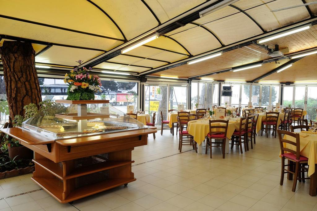 Hotel Puntabella Varazze Kültér fotó