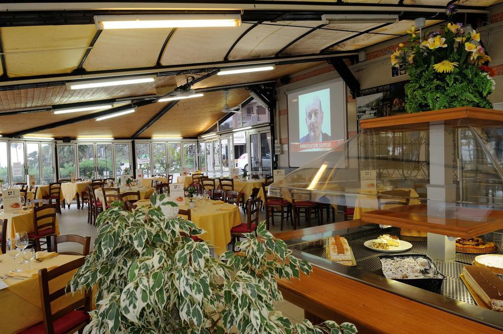 Hotel Puntabella Varazze Kültér fotó