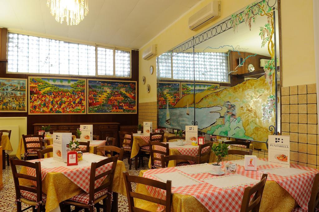 Hotel Puntabella Varazze Kültér fotó